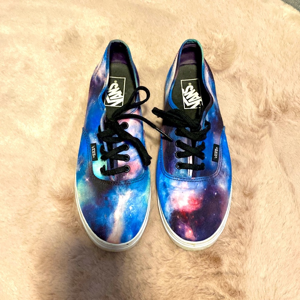 Galaxy Vans - Picture 2 of 6